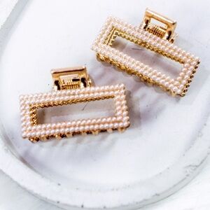 NWT Pearl Embellished Hair Clips set of 2